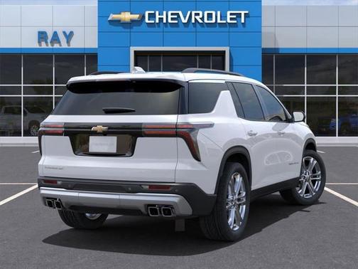 2025 Chevrolet Traverse LT