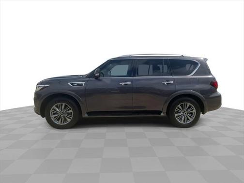2022 INFINITI QX80 Luxe