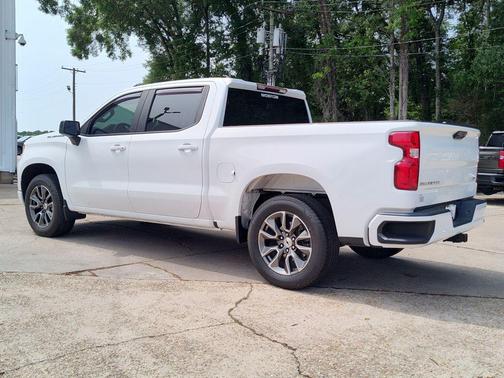 Summit White 2022 Chevrolet Silverado 1500 RST