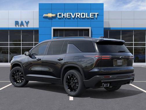 Mosaic Black Metallic 2026 Chevrolet Traverse LT