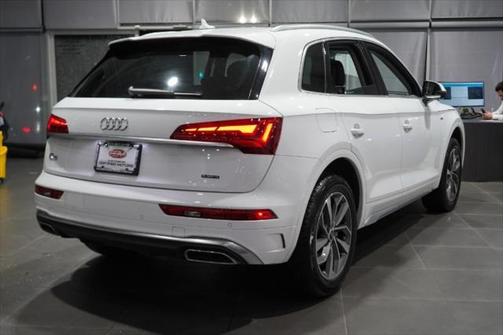 2022 Audi Q5 45 S line Premium Plus