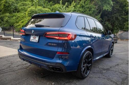 2021 BMW X5 M50i
