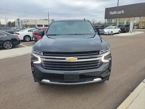 2023 Chevrolet Suburban LT