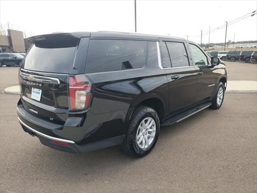2023 Chevrolet Suburban LT