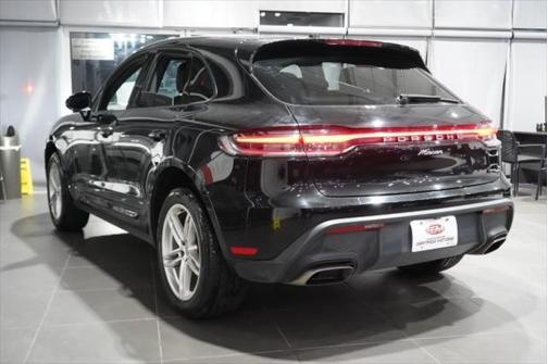 2023 Porsche Macan Base