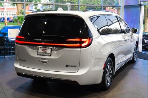 2021 Chrysler Pacifica Hybrid Limited