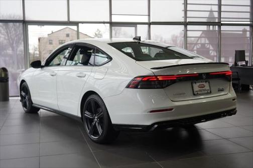 2023 Honda Accord Hybrid Base