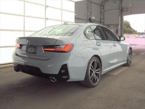 2024 BMW 330 i xDrive