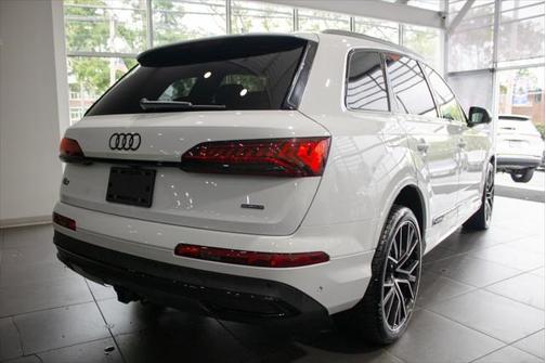 2022 Audi Q7 55 Prestige