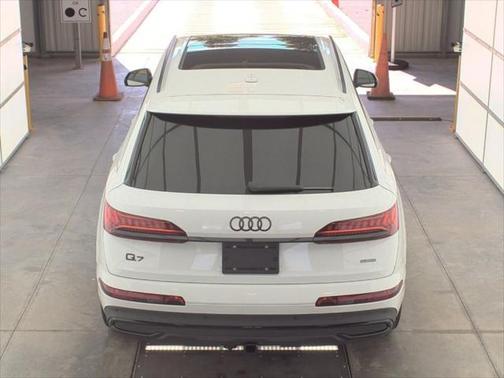 2022 Audi Q7 55 Prestige
