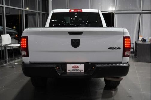 2022 RAM 1500 Classic Warlock Quad Cab 4x4 6'4' Box