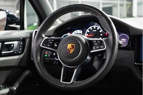 2022 Porsche Cayenne Platinum Edition
