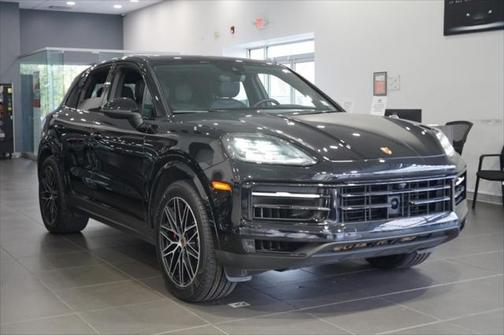 2024 Porsche Cayenne S