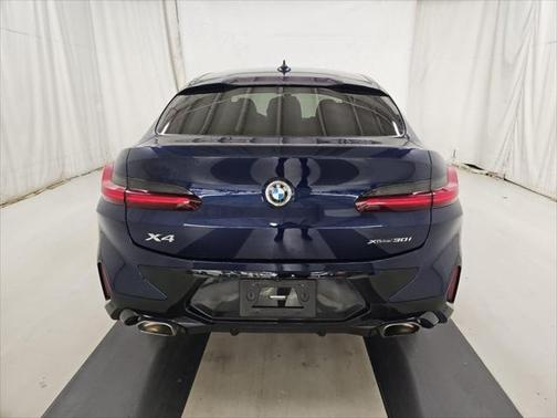 2022 BMW X4 xDrive30i