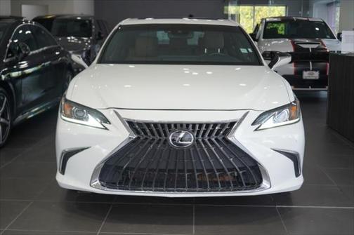 2023 Lexus ES 250 Base