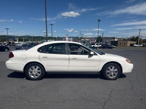 2005 Ford Taurus SEL