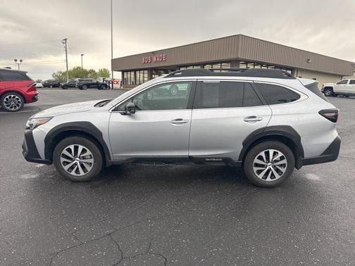 2025 Subaru Outback Premium