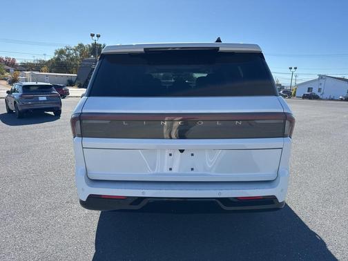 2025 Lincoln Navigator L Reserve