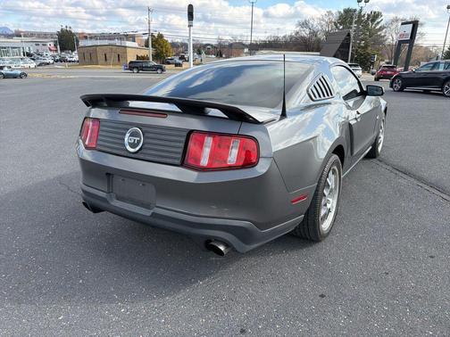 2011 Ford Mustang GT Premium