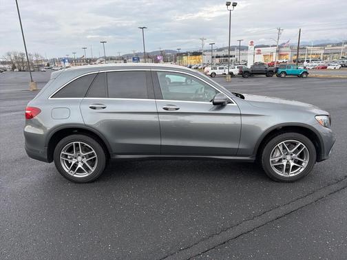 2017 Mercedes-Benz GLC 300 4MATIC