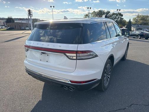 2024 Lincoln Aviator Premiere