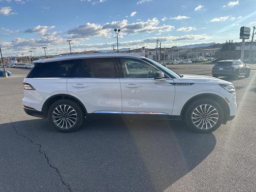 2024 Lincoln Aviator Premiere