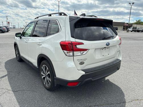 Crystal White Pearl 2024 Subaru Forester Limited