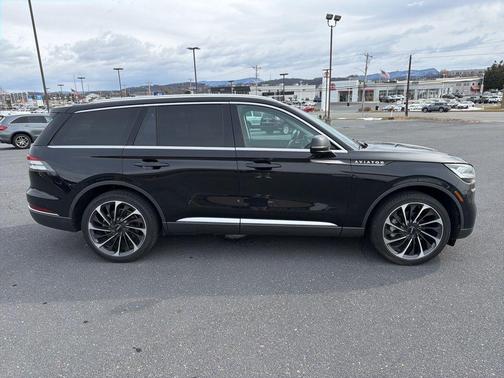 2023 Lincoln Aviator Reserve AWD
