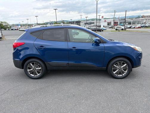 Laguna Blue Metallic 2015 Hyundai TUCSON SE