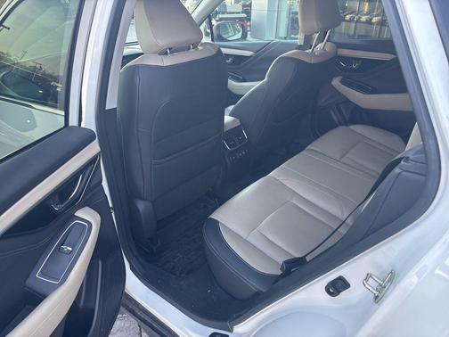 Crystal White Pearl 2020 Subaru Outback Limited