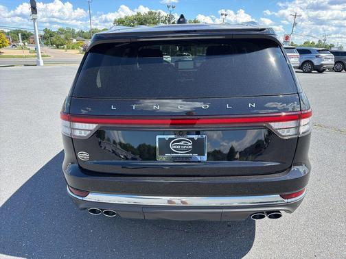 Infinite Black Metallic Clearcoat 2026 Lincoln Aviator Reserve AWD