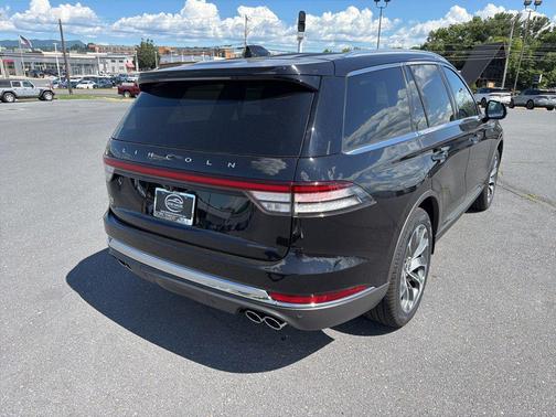 Infinite Black Metallic Clearcoat 2026 Lincoln Aviator Reserve AWD
