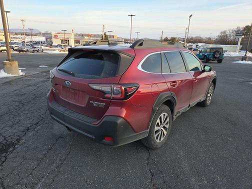 2025 Subaru Outback Premium