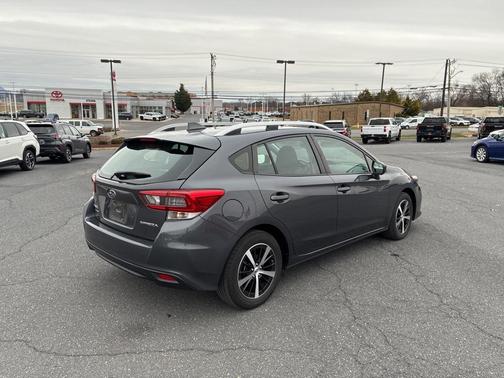 2023 Subaru Impreza 2.0i Premium