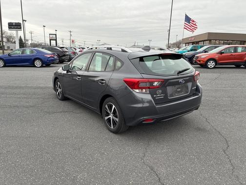 2023 Subaru Impreza 2.0i Premium