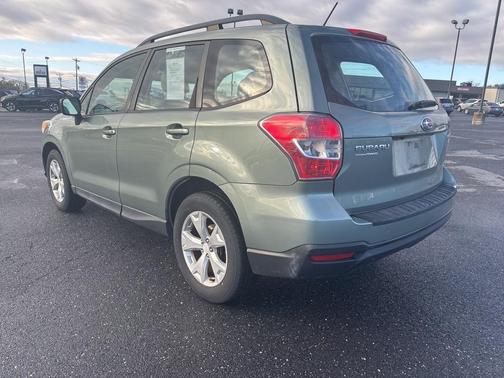 2015 Subaru Forester 2.5i