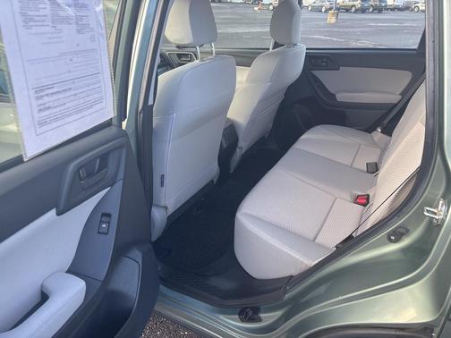 2015 Subaru Forester 2.5i