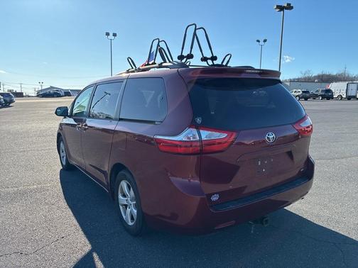 2015 Toyota Sienna LE