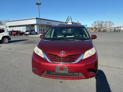 2015 Toyota Sienna LE