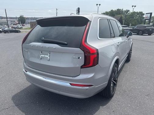 2025 Volvo XC90 B6 Ultra