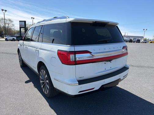 Pristine White 2021 Lincoln Navigator Reserve