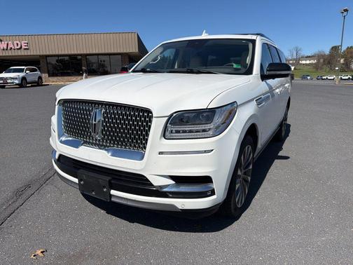 Pristine White 2021 Lincoln Navigator Reserve
