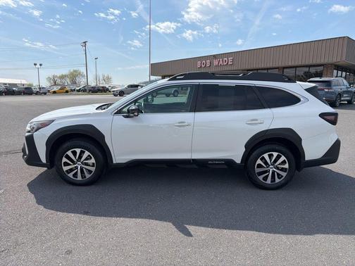 Crystal White Pearl 2025 Subaru Outback Premium