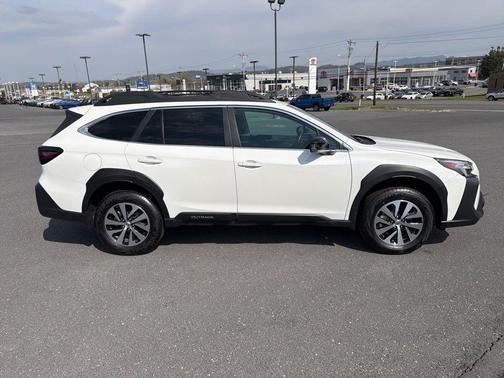 Crystal White Pearl 2025 Subaru Outback Premium