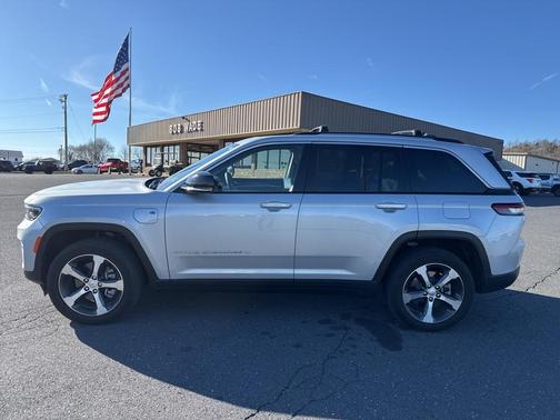 2022 Jeep Grand Cherokee 4xe Base