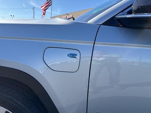 2022 Jeep Grand Cherokee 4xe Base