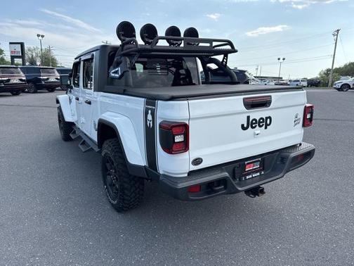 2024 Jeep Gladiator Willys