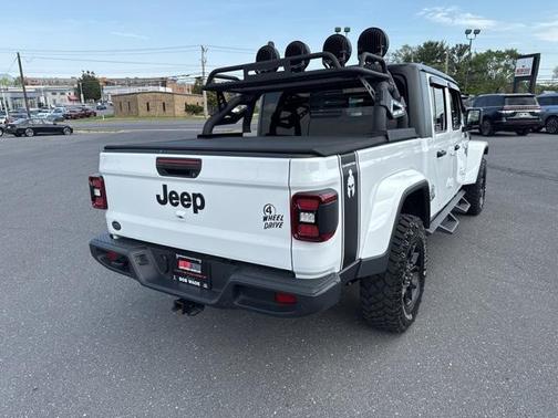2024 Jeep Gladiator Willys