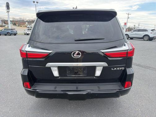 2016 Lexus LX 570 Base