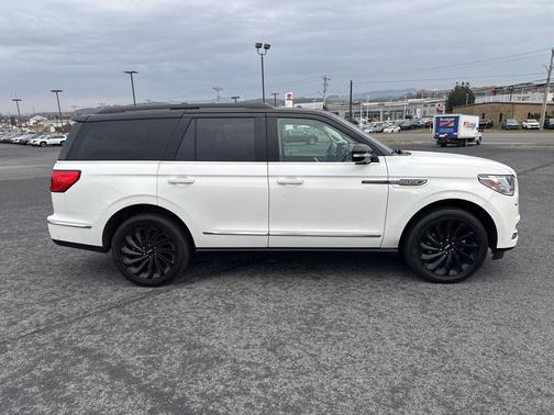 2021 Lincoln Navigator Black Label